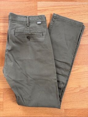 Levi's Men's Olive Green Chino Pants
